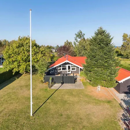 Ferienhaus Cozy Near And Town Hasmark